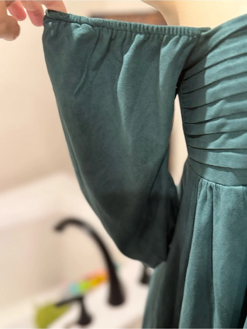 Kezie + Francesca’s Teal Off-Shoulder Mini Dress • Size Small